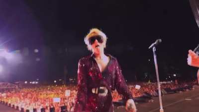 hot dayumnnn Miley!!