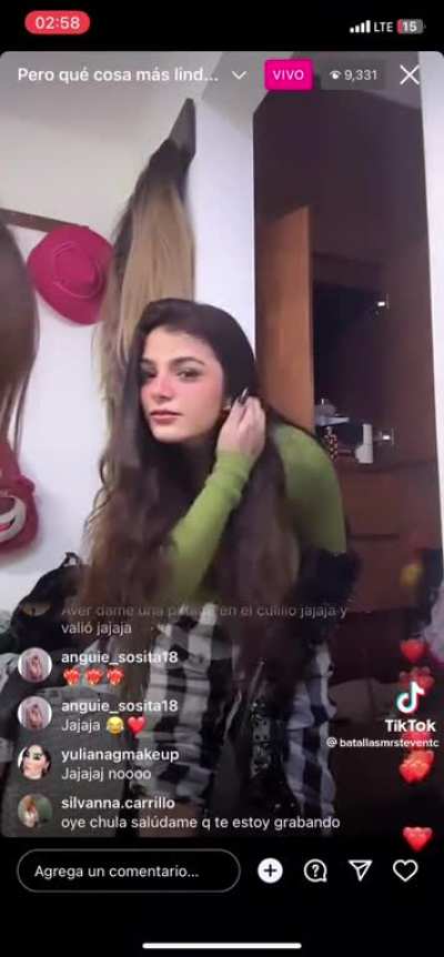 Karely Ruiz 