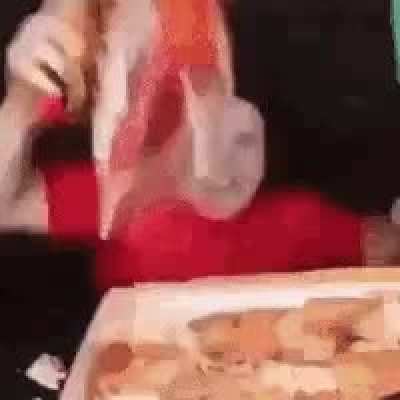 Fnaf fans when sb is not the most perfect thing they&rsquo;ve never witnessed
