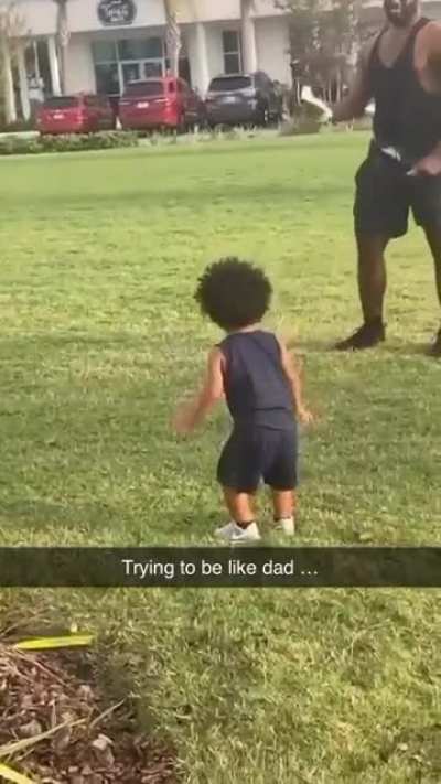to copy his dad in Cartwheel🤸&zwj;♂️
