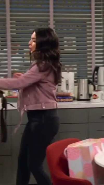 Isabella Gomez (Head of the Class) - Experimental Mobile/Vertical Edit.
