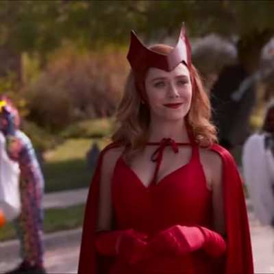 Mommy Elizabeth Olsen is the GOAT