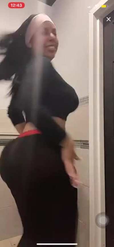 Dez.hour twerk