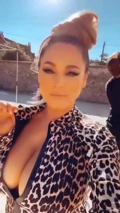 Kelly Brook