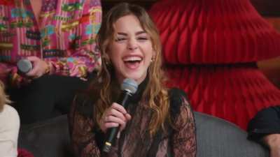 Kiernan shipka RED ONE