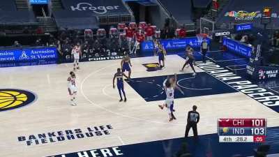 Zach LaVine&rsquo;s clutch 3
