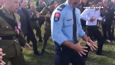 Maori men performed the traditional Haka dance as a tribute to the warrior Kane Te Tai. He died while rescuing his Ukrainian comrade. Glory to the Hero!