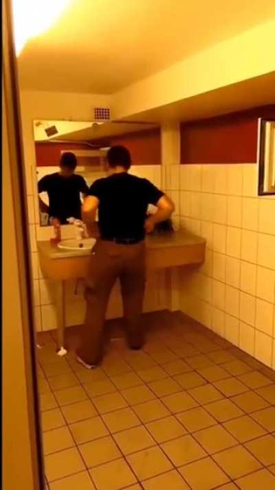 don&rsquo;t forget to wash your hands