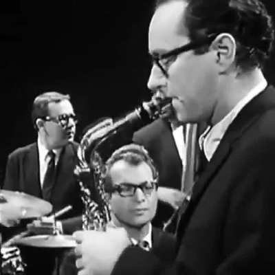 Dave Brubeck Quartet: Paul Desmond, Eugene Wright, Joe Morello e Dave Brubeck &laquo;Take Five&raquo; (B&eacute;lgica, 1964)