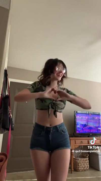 @qu33nmanipulator