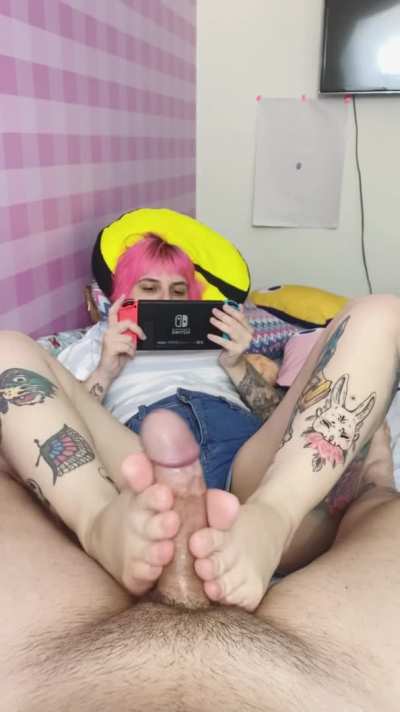 I&rsquo;m always ready to give you pleasure with my feet