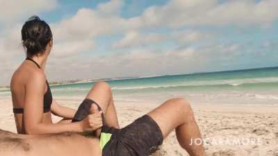 Risky Blowjob on the public beach 😍😈 [OC]