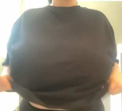 I love surprising people with my big boobs OC