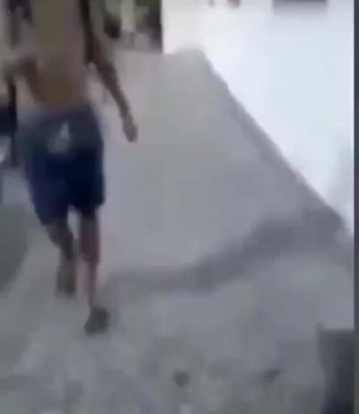 "Ta tendo casamento aqui"...