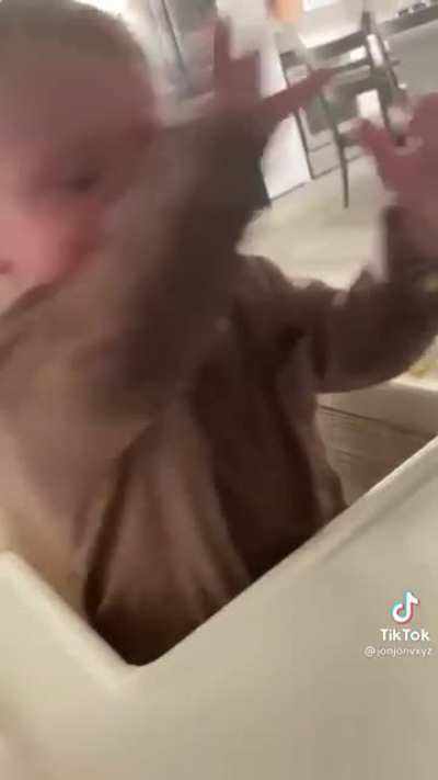 Kids 😂🤮