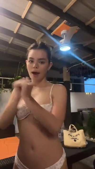 Angela 