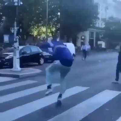 bromas en la calle