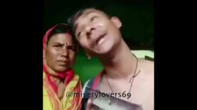 Iski maa humko judge kar rahi hai ye chutiyap dekhne ke liyee!!
