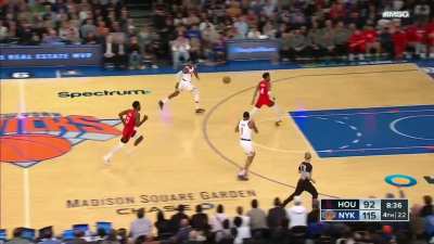 [Highlight] 6 foot 1 Deuce McBride blocks 6 foot 11 Alperen Sengun to lead off the Obi Toppin fast-break