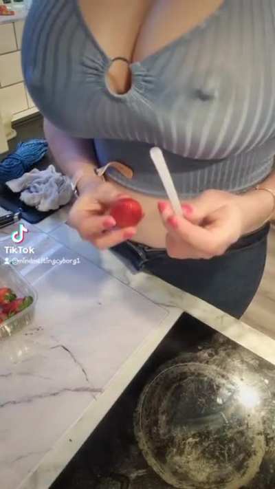 @MindMeltingCyborg1 strawberry hacks