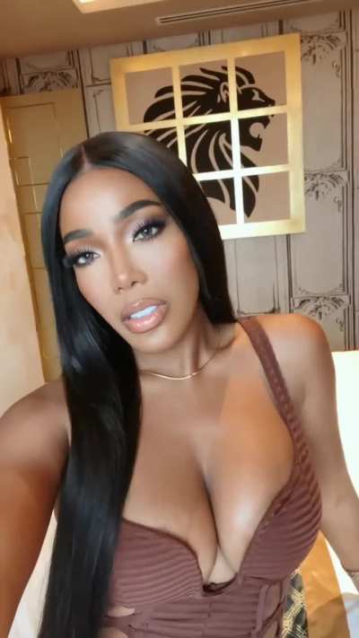 Beautiful Monifa