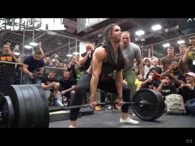 Stephanie Cohen does a 545 deadlift. 4.4X her bodyweight.