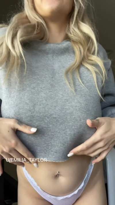 I like my tittydrops how I like my sex&hellip;fast!!🥰 [OC]