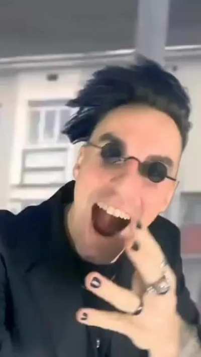 😶&zwj;🌫️