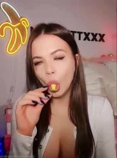 HMC while I eat this banana