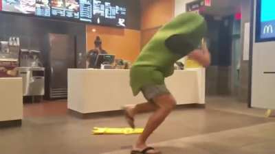 2 grown adults try to replicate the Pickle Ree video. And somehow make it even worse