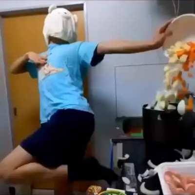 Sou ser bem direto, eu tenho um mamaco e uma pistola, n&atilde;o estou ensinuando nada mas para que n&atilde;o de mal aconte&ccedil;a eu gostaria do link desta musica