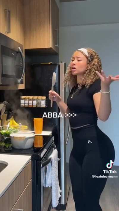 That dinner looks good..🥴