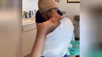 boobs😭😭