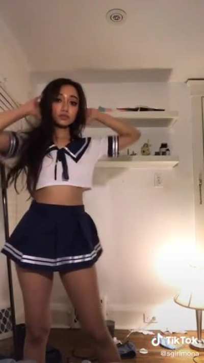 Schoolgirls 🔥