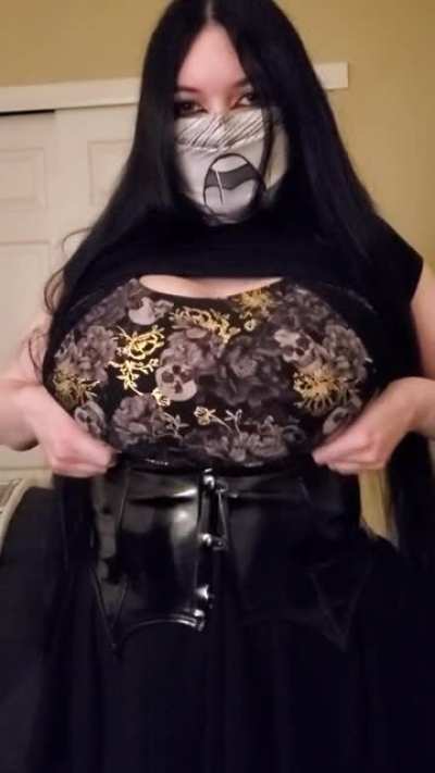 Tiddy drop 🖤 [OC]