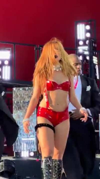 Addison Rae performs High Fashion at Coachella 2026