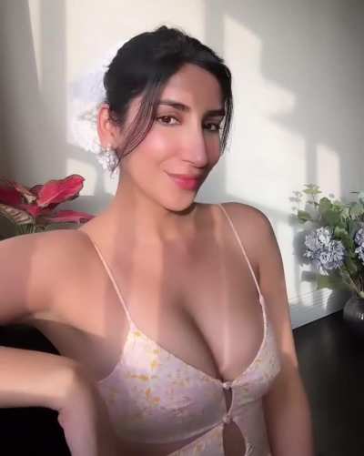 Parul Gulati's delicious busty melons