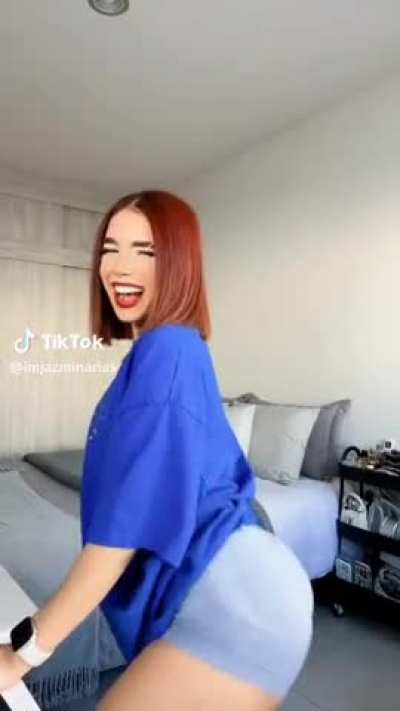 Como rebota ese Culote una delicia le gusta que le veamos ese Culote Y m&aacute;s con esos shorts leggins 
