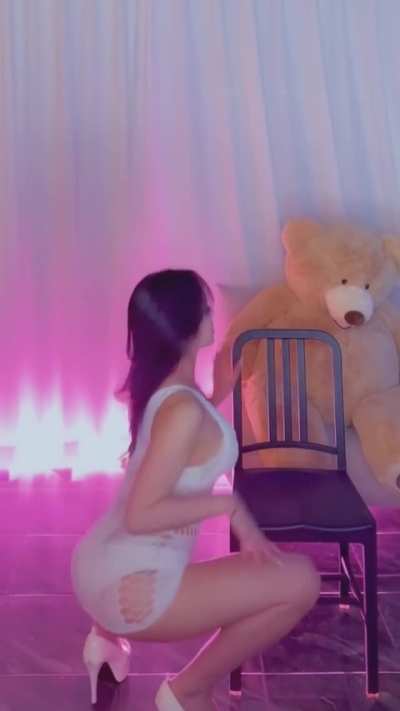 Chair dance