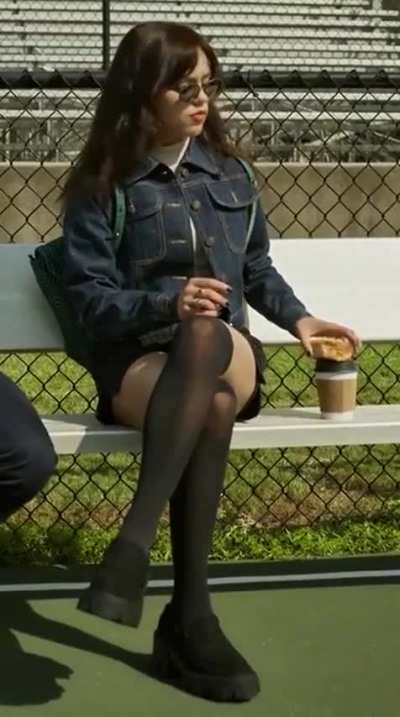 she is so hot in this scene..🥹