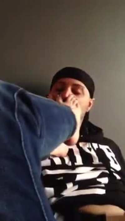 Valeskas foot bitch