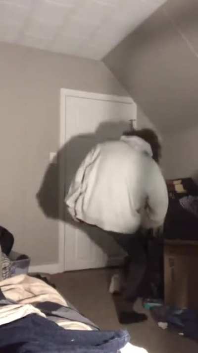 👉🏻👈🏼
