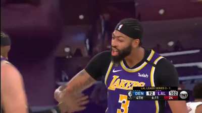 Anthony Davis just wiped his nose