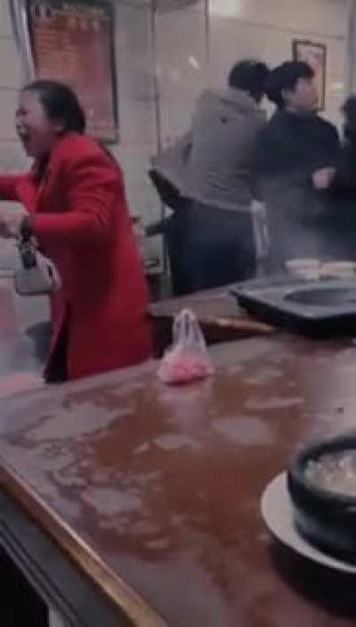 低 俗 小 说