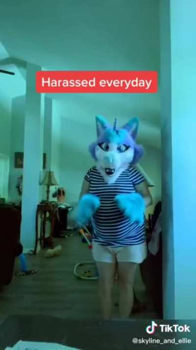 What’s it like being a pregnant furry?