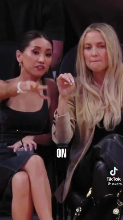 Brenda Song &amp;amp; Kate Hudson Get Mic&rsquo;d Up For a Lakers Game
