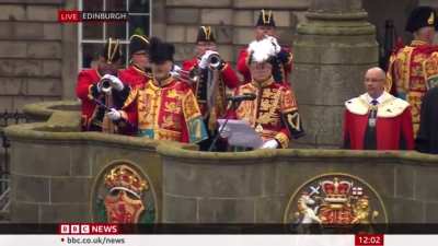 "God save the King" met with boos in Edinburgh