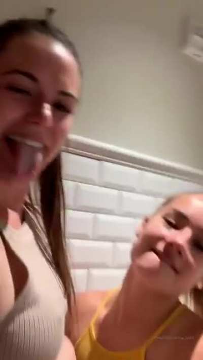 Rae & Chantal