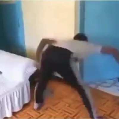 *baila*
