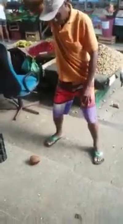 Famoso m&atilde;o de marreta!